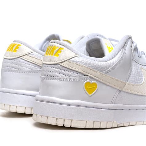 yellow heart dunks